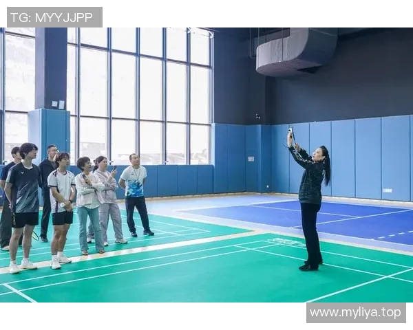 西安羽毛球队在联合会杯中的团队协作表现分析与点评 西安羽毛球队在联合会杯中的团队协作表现分析与点评